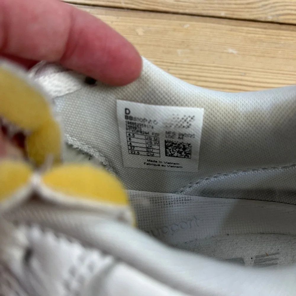 New Balance 550 Sea Salt Grey Women size 6 Retro Sneakers streetwear casual shoe